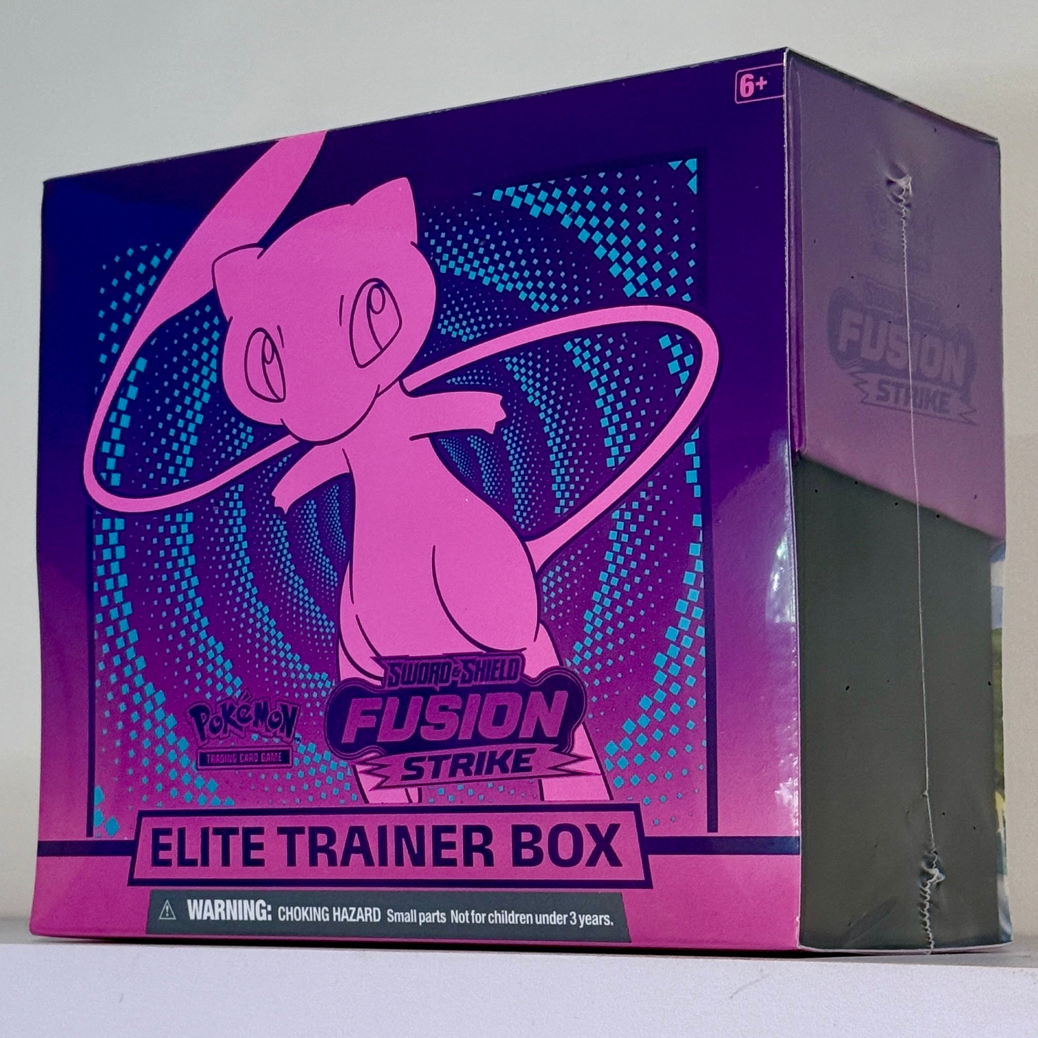 Pokemon Fusion Strike Elite Trainer Box