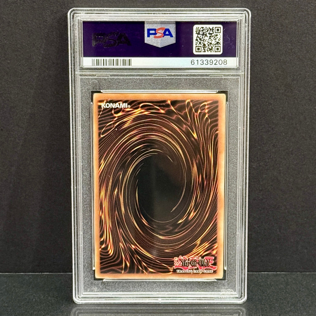 2020 YuGiOh Maximum Gold MAGO-EN001 Blue-Eyes White Dragon Premium Gold Rare PSA 8
