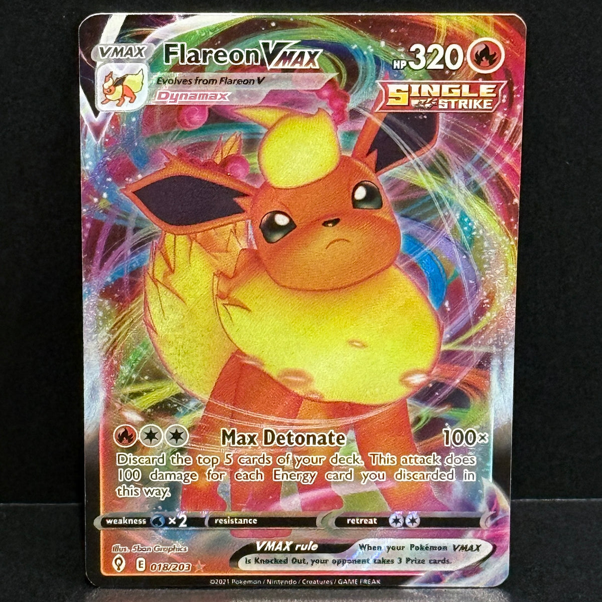 2021 Pokemon Evolving Skies 018/203 Flareon VMAX Ultra Rare
