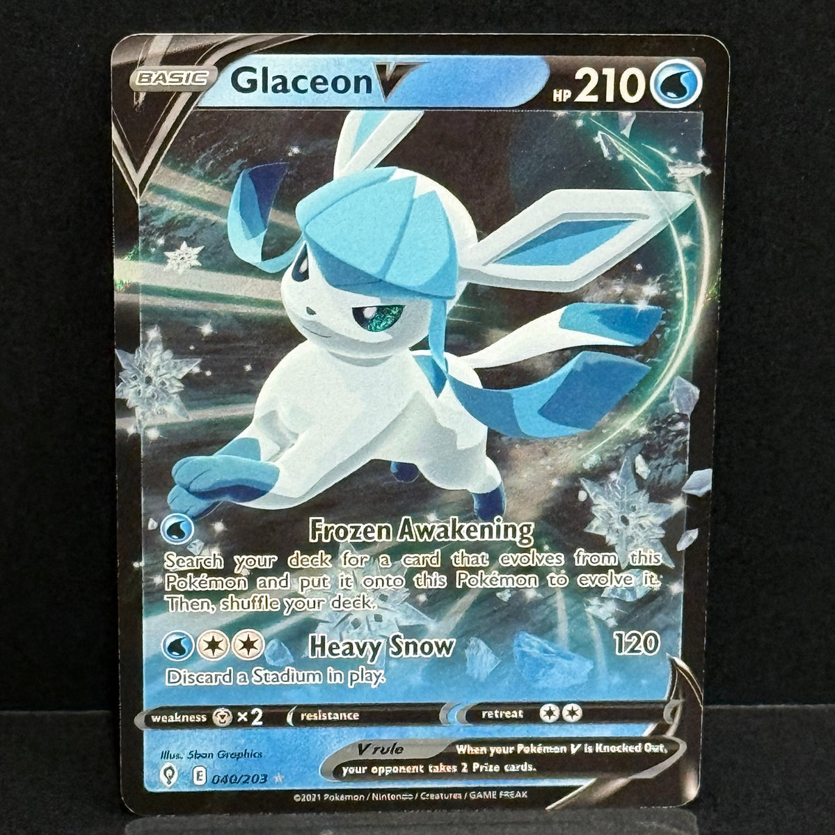 2021 Pokemon Evolving Skies 040/203 Glaceon V Ultra Rare