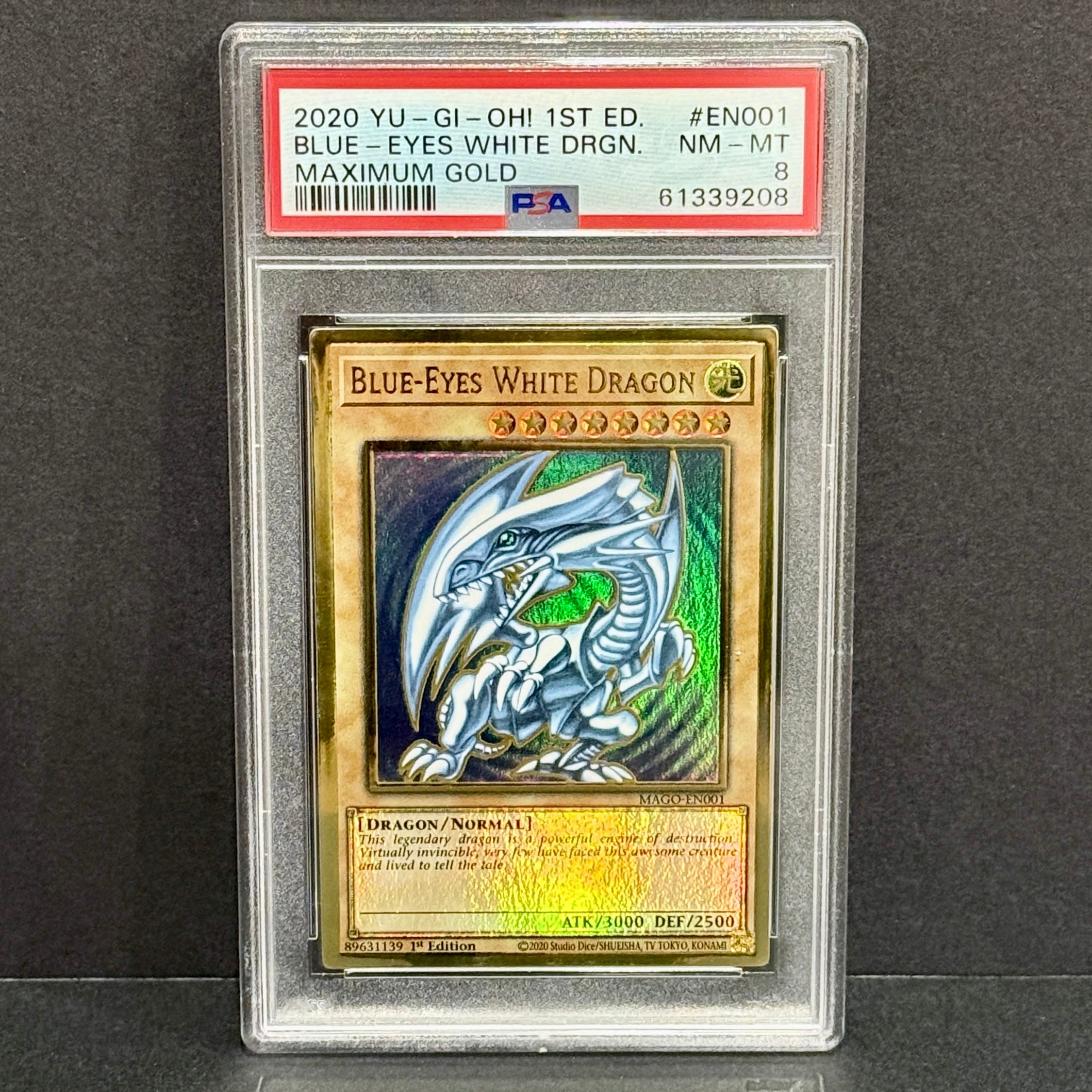 2020 YuGiOh Maximum Gold MAGO-EN001 Blue-Eyes White Dragon Premium Gold Rare PSA 8